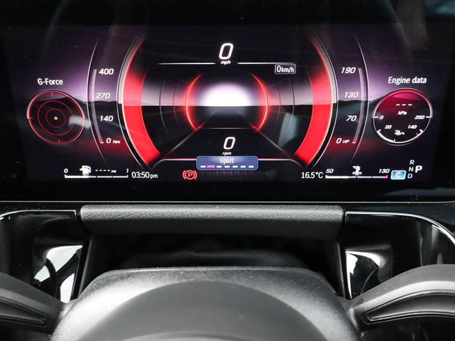 MERCEDES-BENZ GLA Photo 32