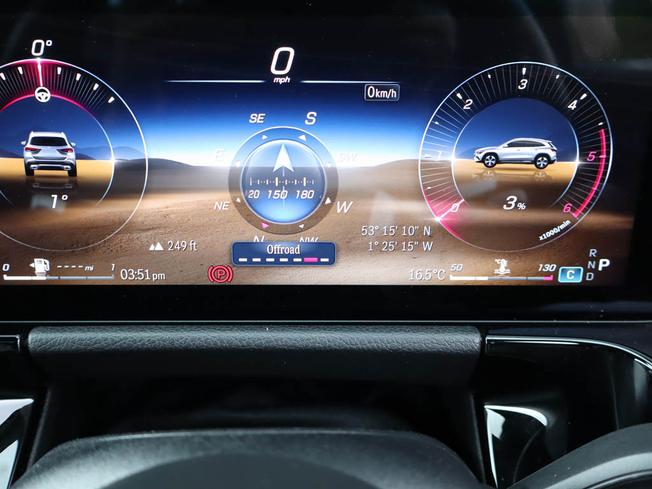 MERCEDES-BENZ GLA Photo 35