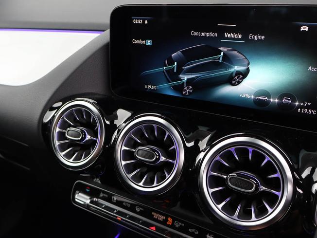 MERCEDES-BENZ GLA Photo 41