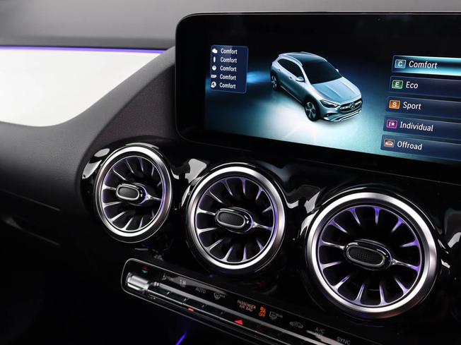 MERCEDES-BENZ GLA Photo 50