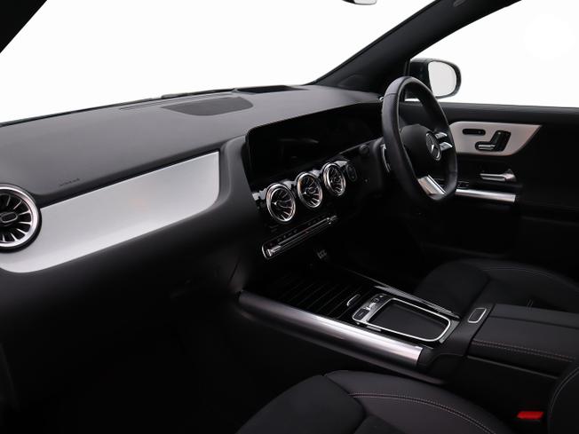 MERCEDES-BENZ GLA Photo 19
