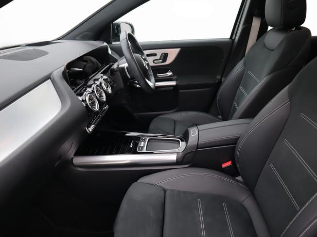 MERCEDES-BENZ GLA Photo 20