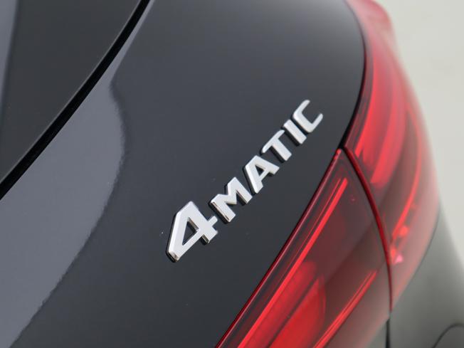 MERCEDES-BENZ GLA Photo 23