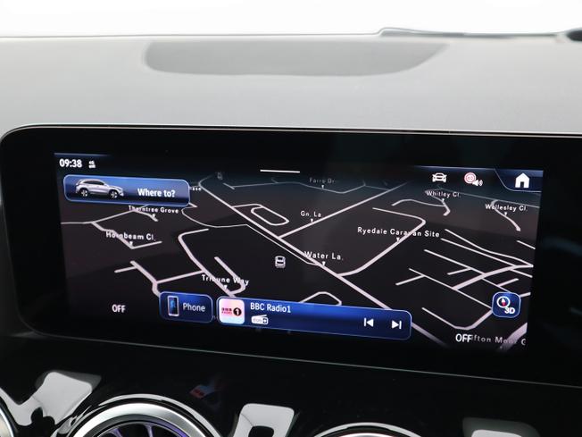 MERCEDES-BENZ GLA Photo 29