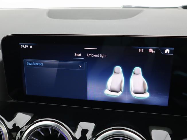 MERCEDES-BENZ GLA Photo 33