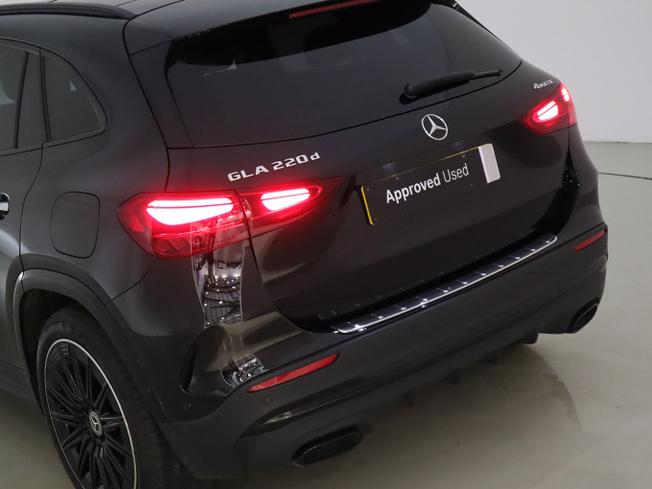 MERCEDES-BENZ GLA Photo 45