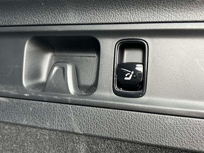 MERCEDES-BENZ Glc Photo 24