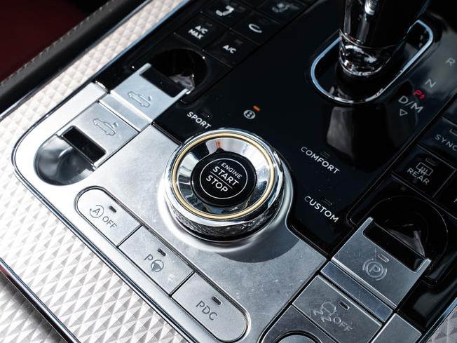 BENTLEY Continental Photo 29