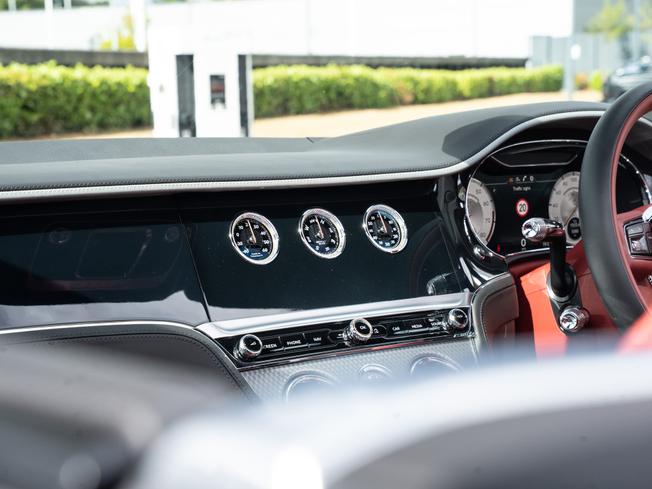 BENTLEY Continental Photo 33