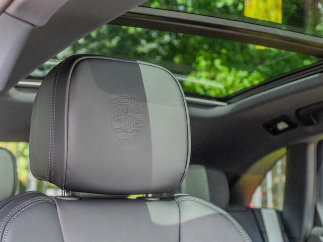 PORSCHE Macan Photo 12