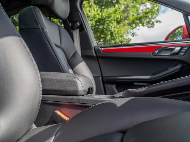 PORSCHE Macan Photo 13