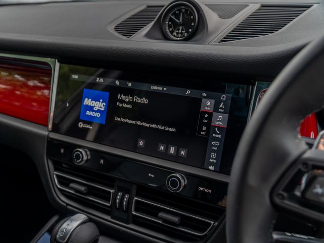 PORSCHE Macan Photo 21