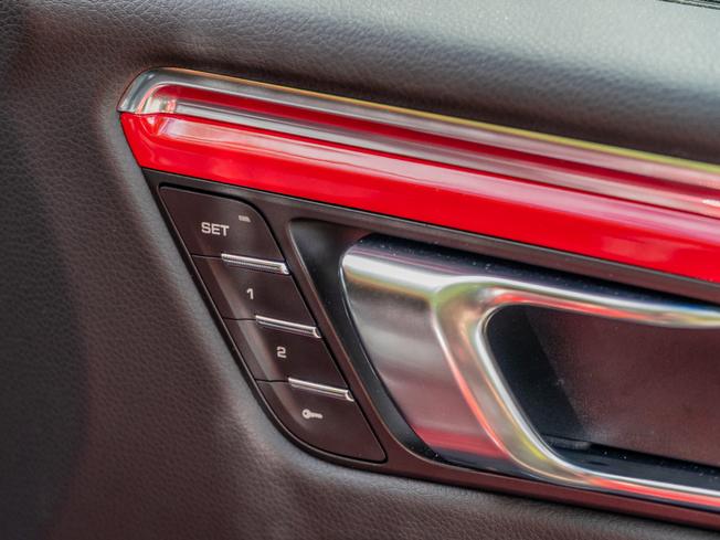 PORSCHE Macan Photo 27