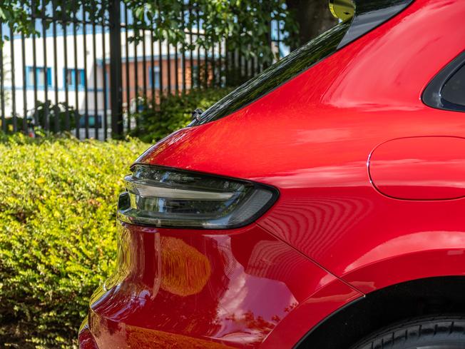 PORSCHE Macan Photo 38
