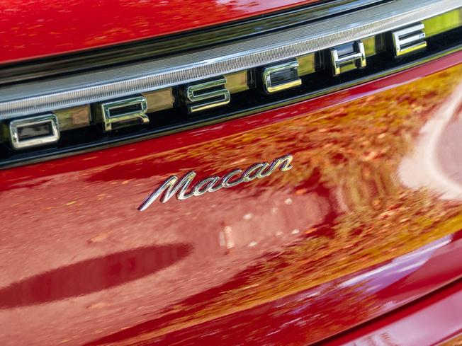 PORSCHE Macan Photo 41