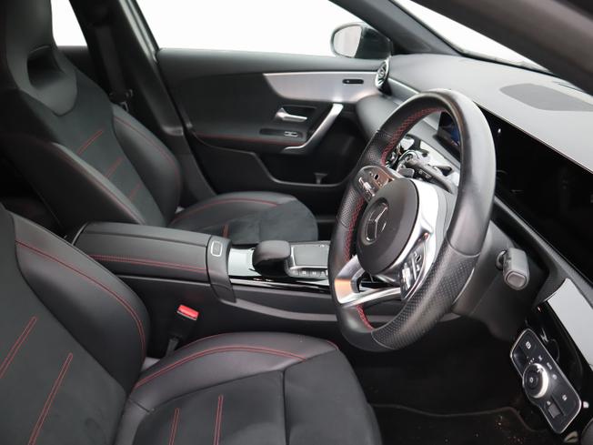 MERCEDES-BENZ A Class Photo 14