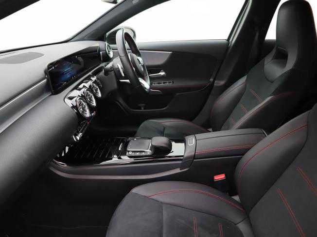 MERCEDES-BENZ A Class Photo 20