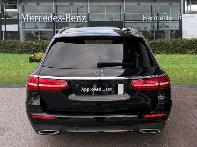 MERCEDES-BENZ E Class Photo 11
