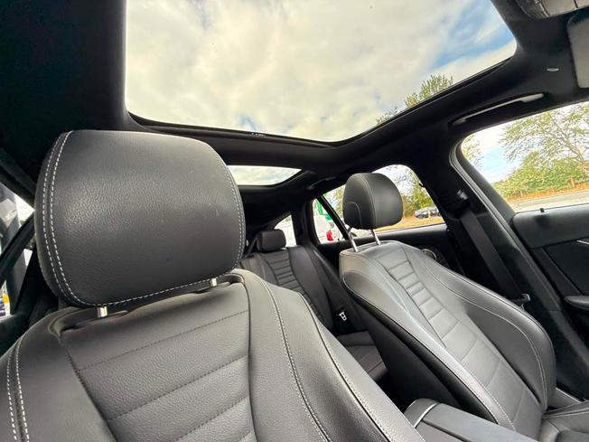 MERCEDES-BENZ E Class Photo 16