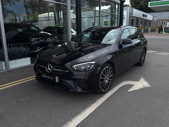 MERCEDES-BENZ E Class Photo 26