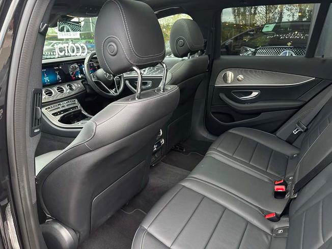 MERCEDES-BENZ E Class Photo 33