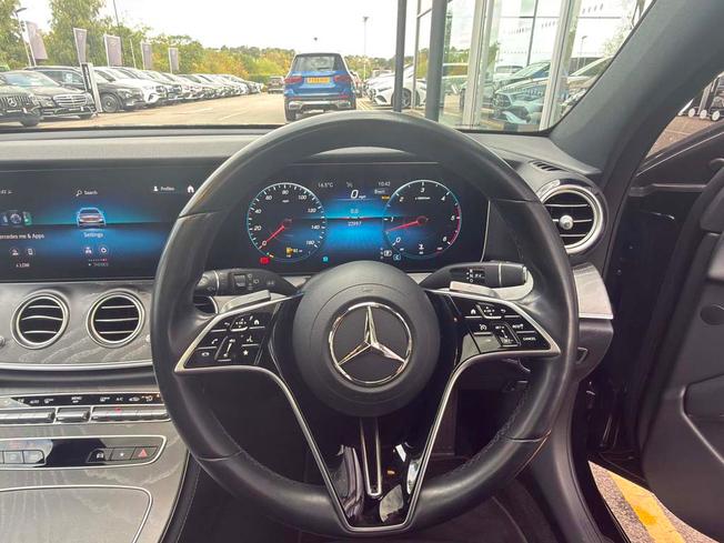 MERCEDES-BENZ E Class Photo 35