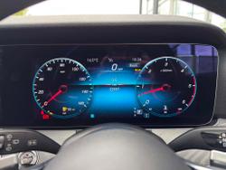 MERCEDES-BENZ E Class Photo 4
