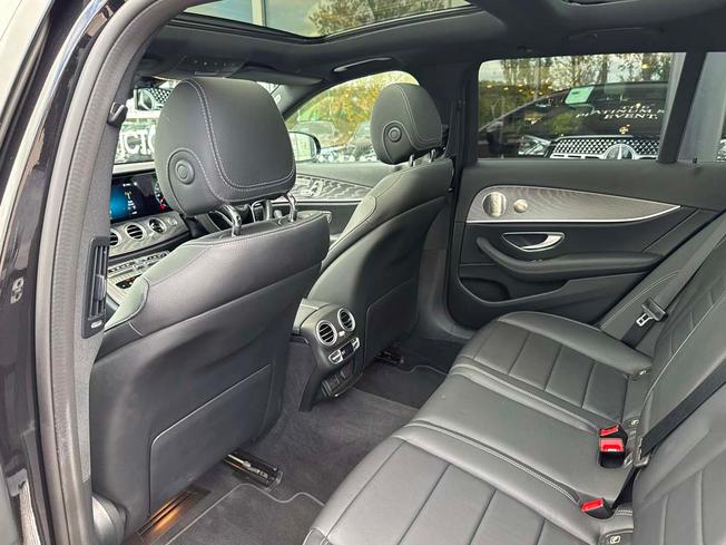 MERCEDES-BENZ E Class Photo 8
