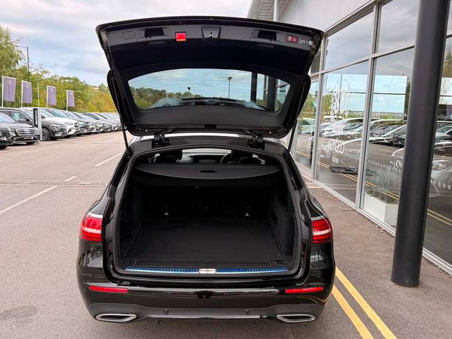 MERCEDES-BENZ E Class Photo 9