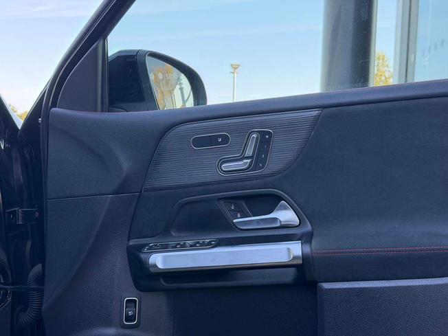 Mercedes-Benz Eqb Photo 21