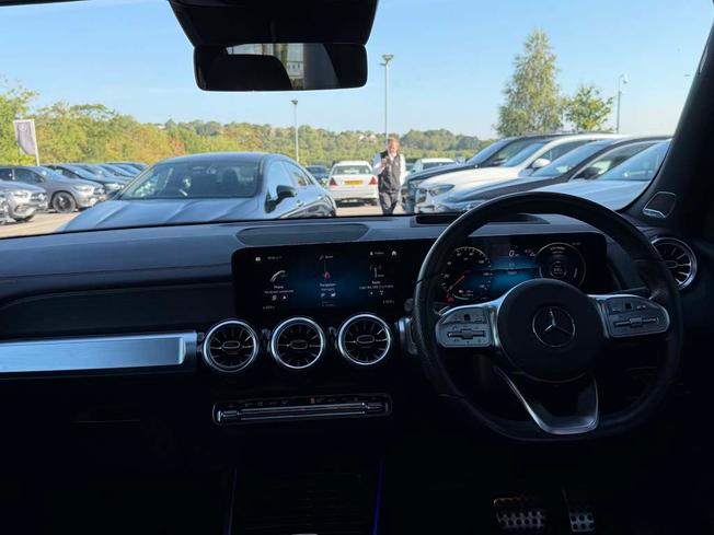 Mercedes-Benz Eqb Photo 43