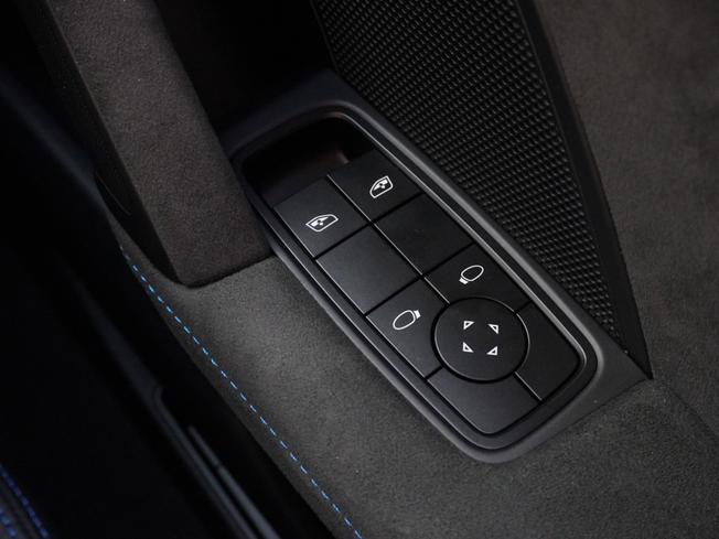 PORSCHE 911 Photo 24