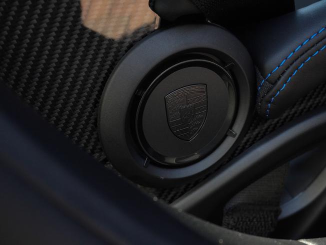 PORSCHE 911 Photo 40