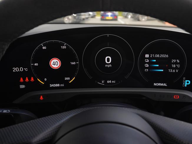 PORSCHE Taycan Photo 17