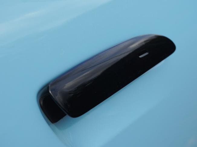 PORSCHE Taycan Photo 47