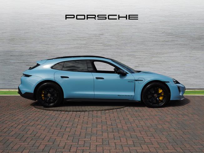 PORSCHE Taycan Photo 5