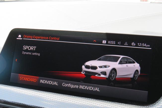 BMW 2 Series Photo 11