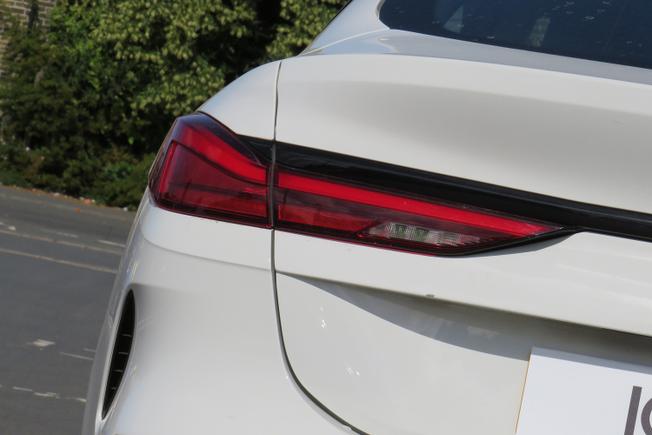 BMW 2 Series Photo 27