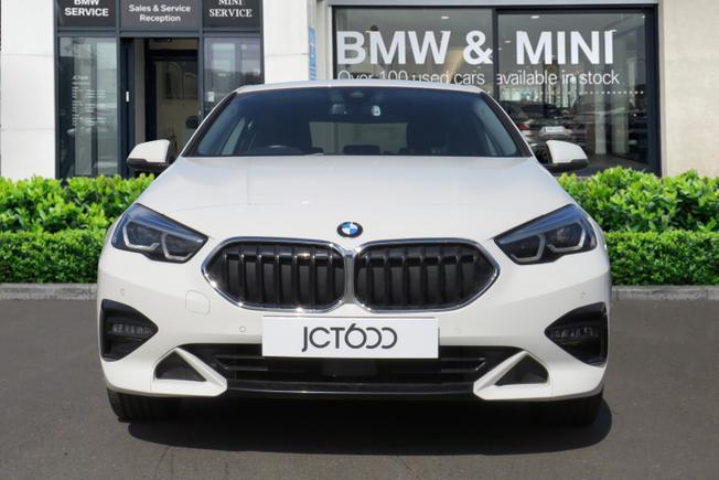 BMW 2 Series Photo 4