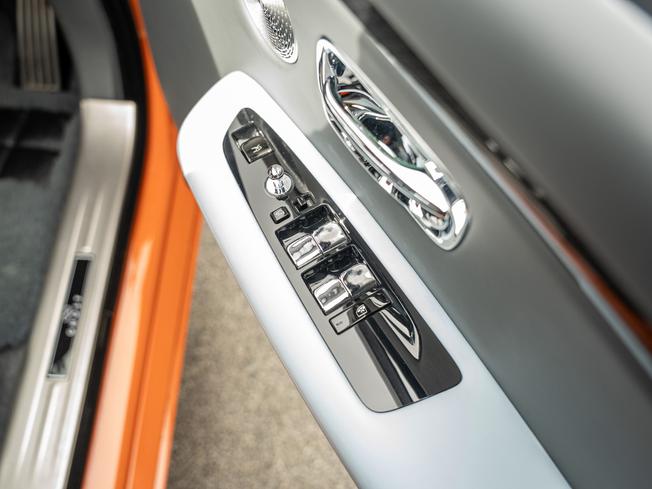 ROLLS-ROYCE Ghost Photo 10