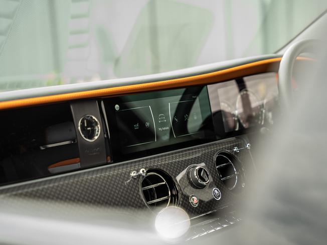 ROLLS-ROYCE Ghost Photo 27