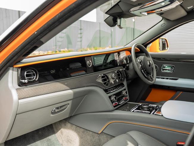 ROLLS-ROYCE Ghost Photo 30