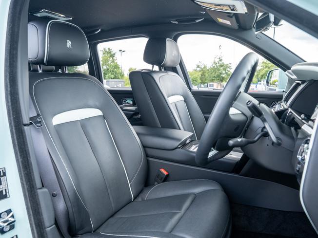 Rolls-Royce Cullinan Photo 10