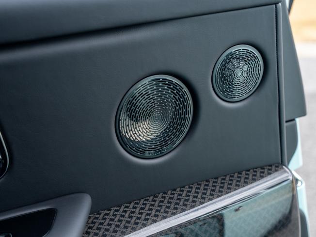 Rolls-Royce Cullinan Photo 17