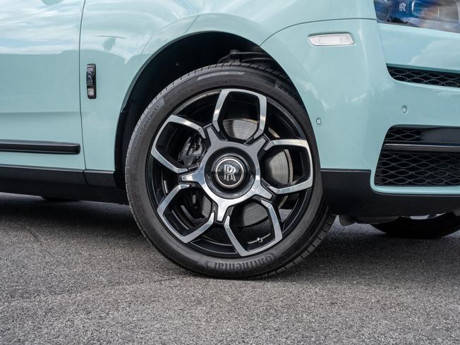 Rolls-Royce Cullinan Photo 36