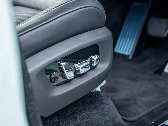 Rolls-Royce Cullinan Photo 6