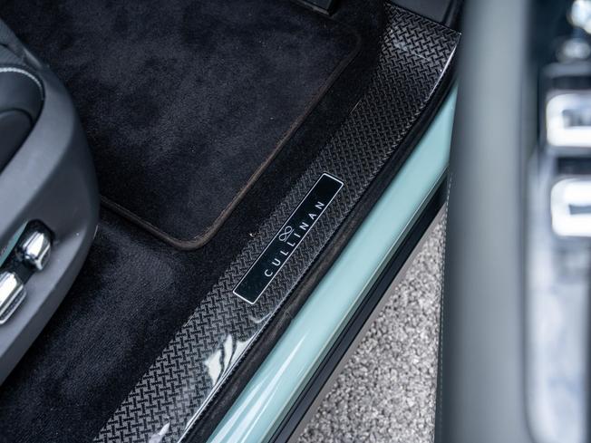 Rolls-Royce Cullinan Photo 8