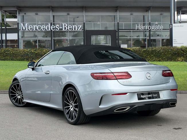 MERCEDES-BENZ E Class Photo 13