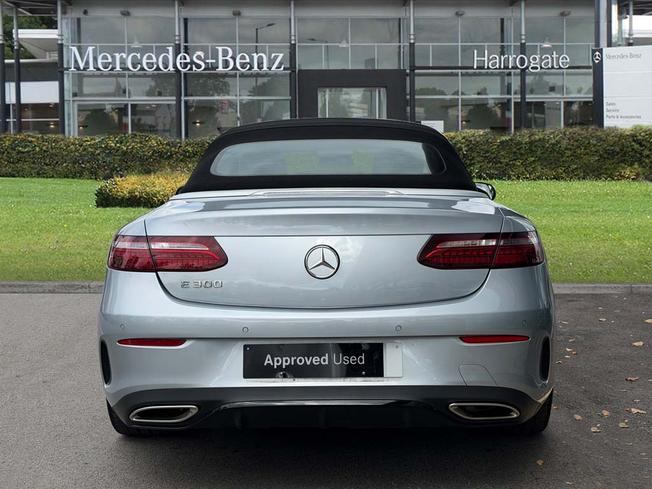 MERCEDES-BENZ E Class Photo 16