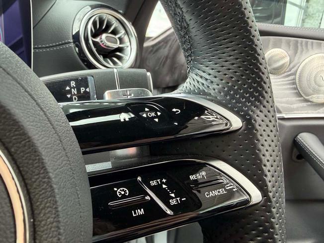 MERCEDES-BENZ E Class Photo 33